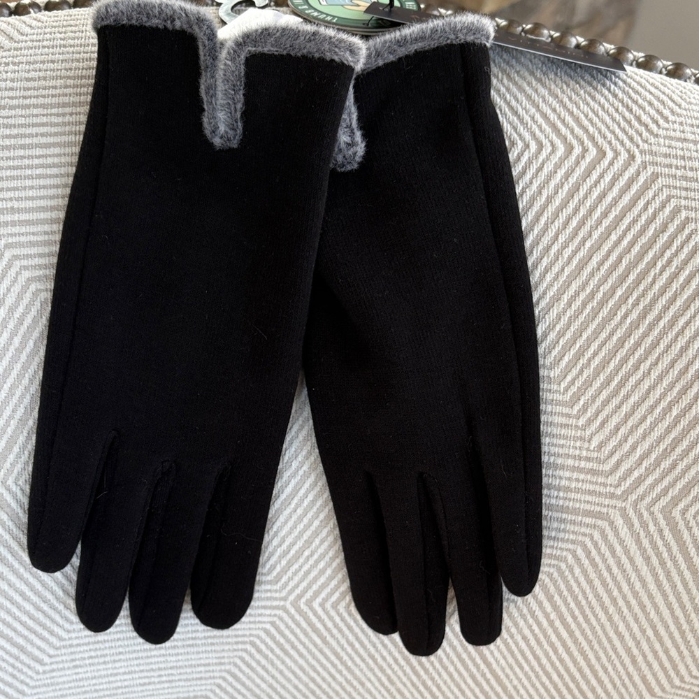 Adrienne Vittadini Black and Gray Women's Gloves with Touchscreen Capability
